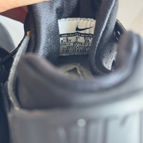 Nike Huarache Run (GS) Black/White Size 5.5Y - Picture 5 of 6